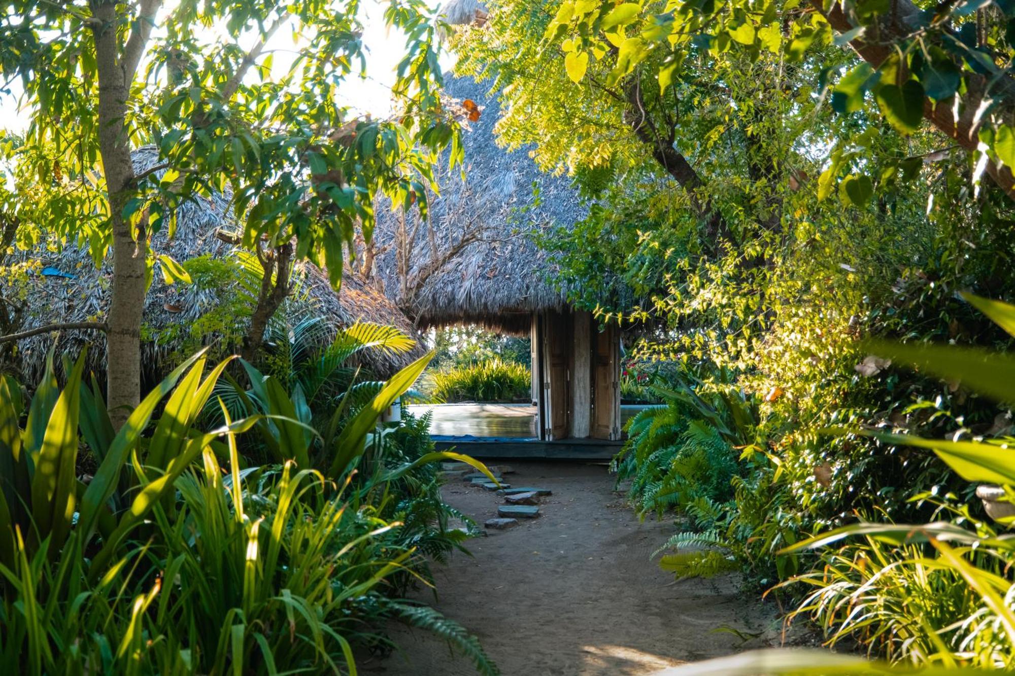 Готель Haramara Retreat Саюліта Екстер'єр фото